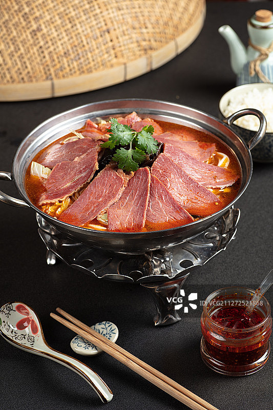 麻辣牛肉锅仔图片素材
