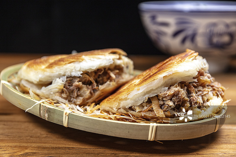 陕西特色小吃肉夹馍图片素材