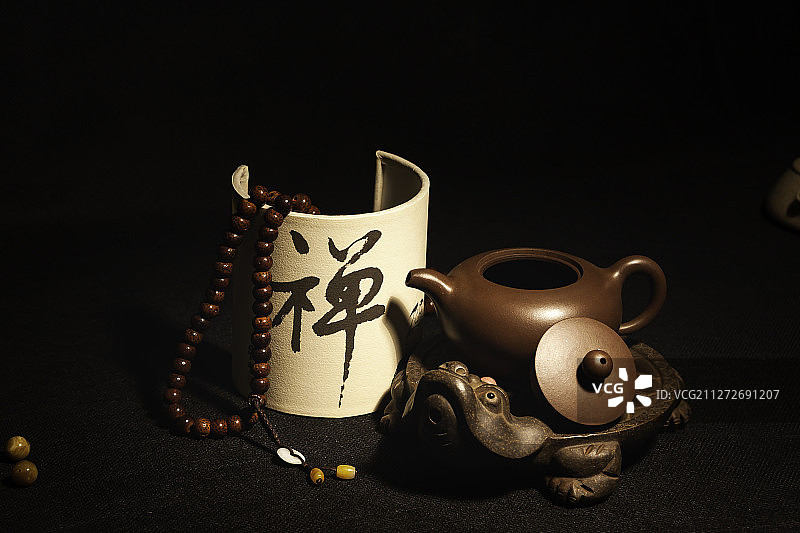 传统工艺紫砂壶图片素材