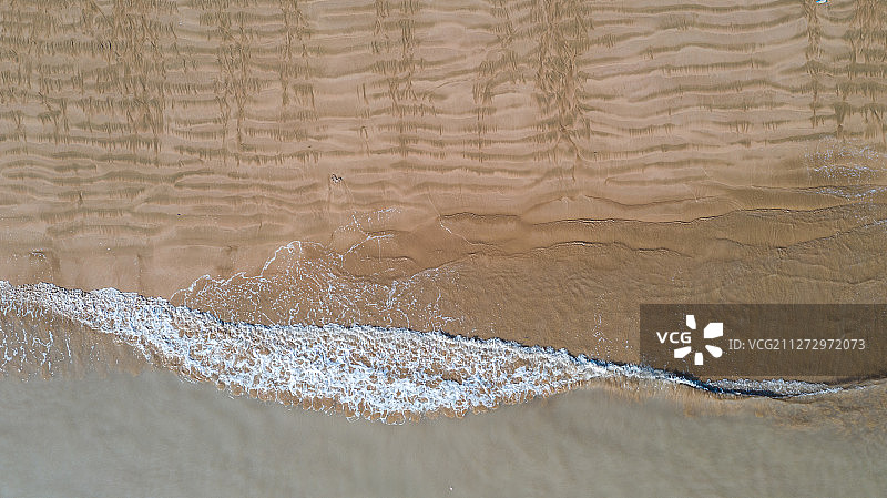 航拍温州市苍南县霞关镇长沙村高视角海滩码头图片素材