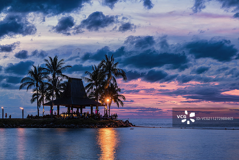 世界三大最美日落-丹绒亚路海滩日落图片素材