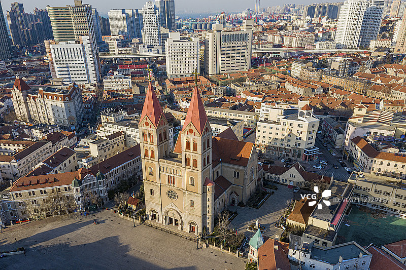 航拍青岛天主教堂图片素材