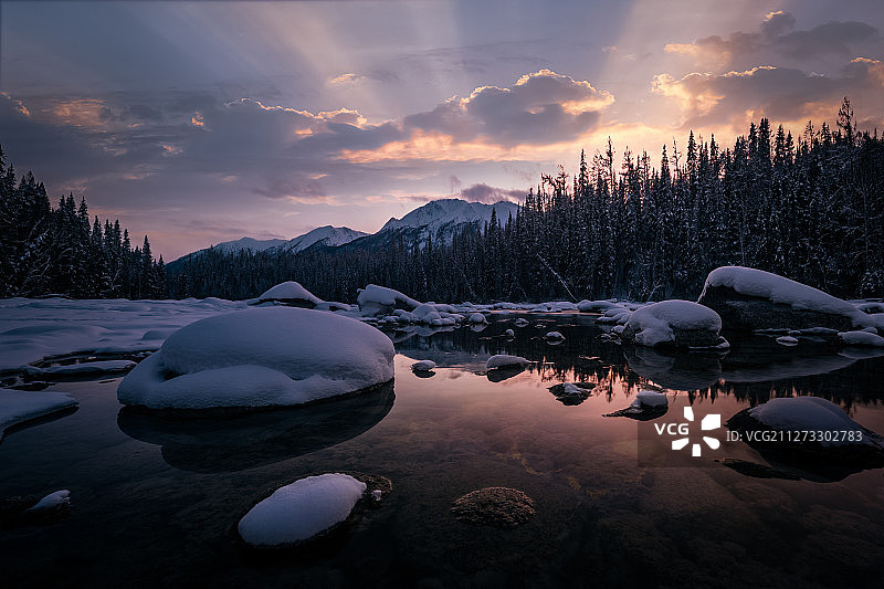 新疆自然风光冬季雪景图片素材