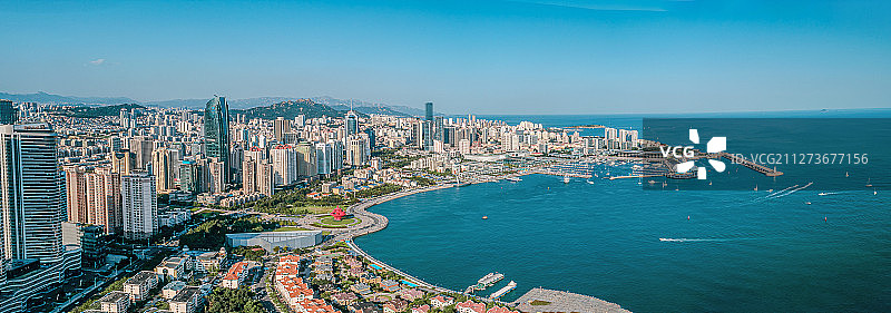 航拍青岛海滨城市风光图片素材