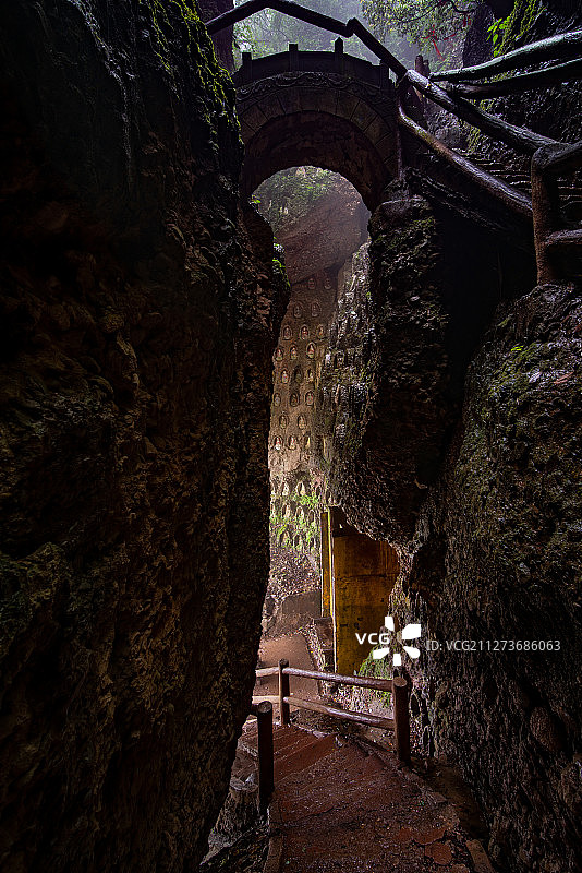 青城后山万佛洞石桥图片素材