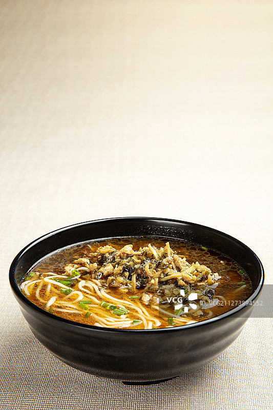 上海本帮菜雪菜肉丝面图片素材