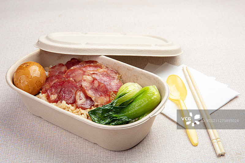 腊肉煲仔饭外卖套餐图片素材