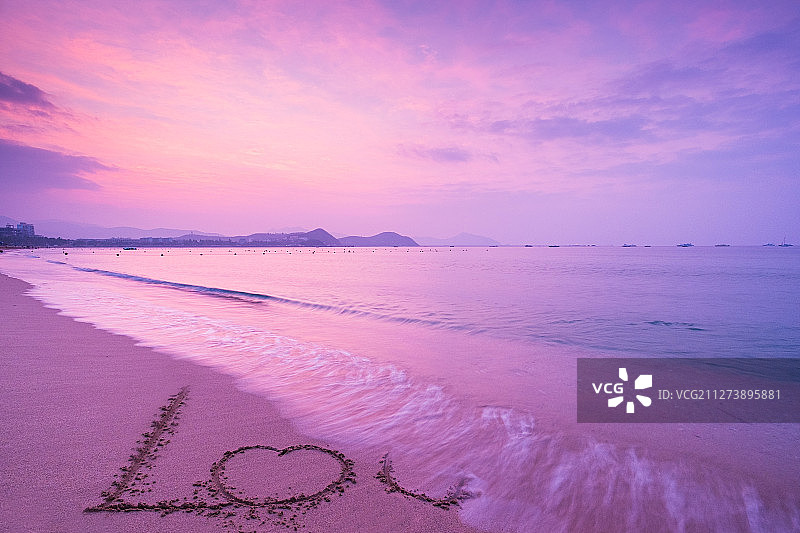 海南三亚海边日出图片素材