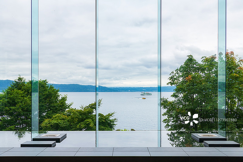 日本北海道洞爷湖湖景室内风光图片素材
