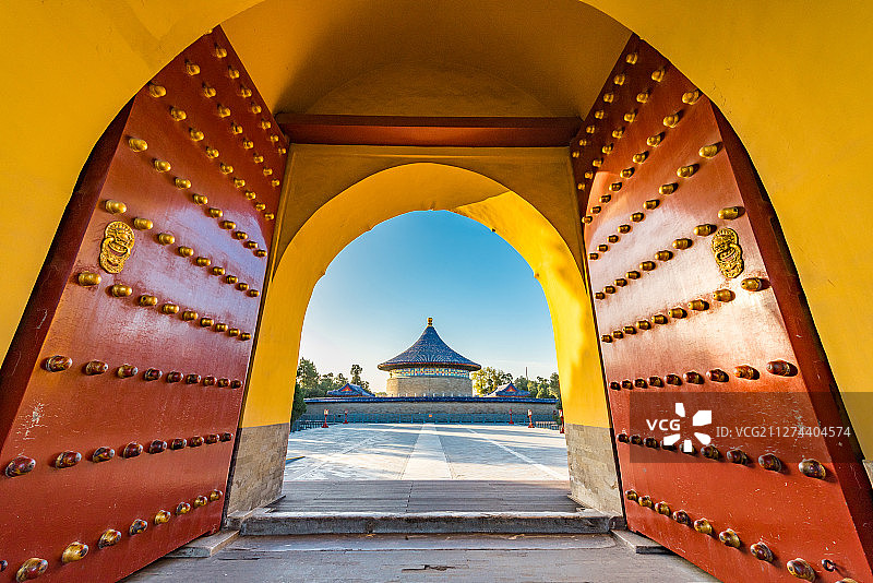 从天坛成贞门远眺皇穹宇图片素材