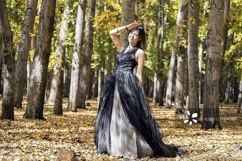 西藏拉萨户外生态人像图片素材