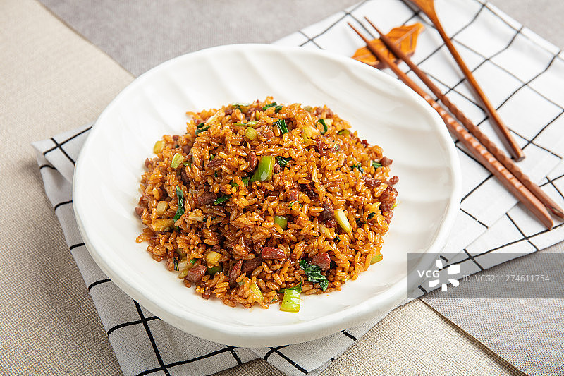 雪花牛肉炒饭图片素材