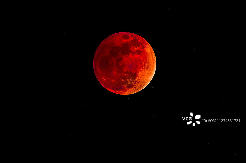 血色月升图片素材