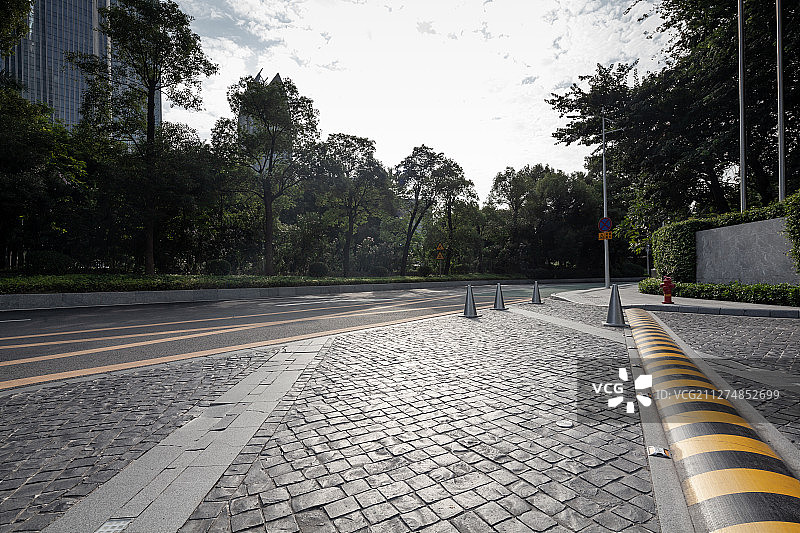 出入口地面-汽车广告背景图图片素材