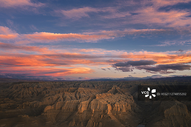 风沙湮灭过的辉煌-扎达土林图片素材