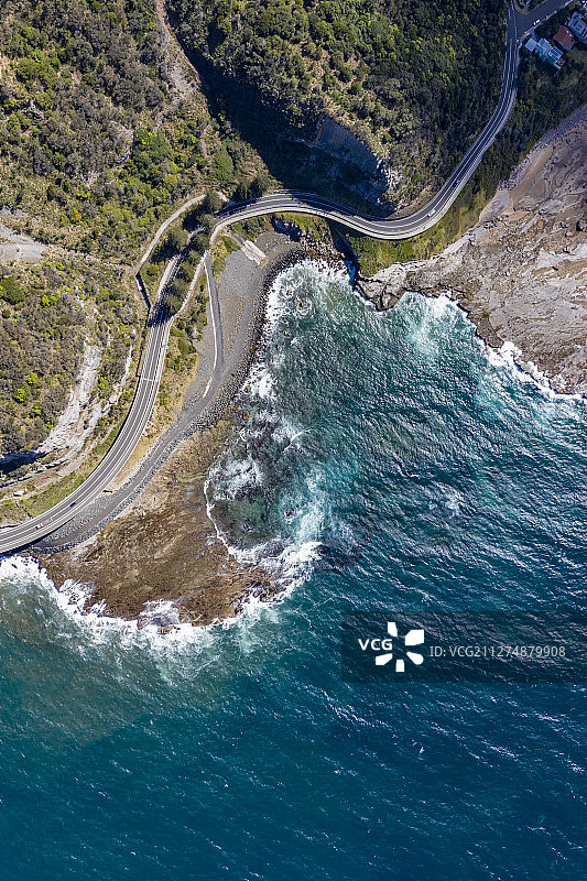 海边悬崖高速公路航拍澳洲卧龙岗图片素材