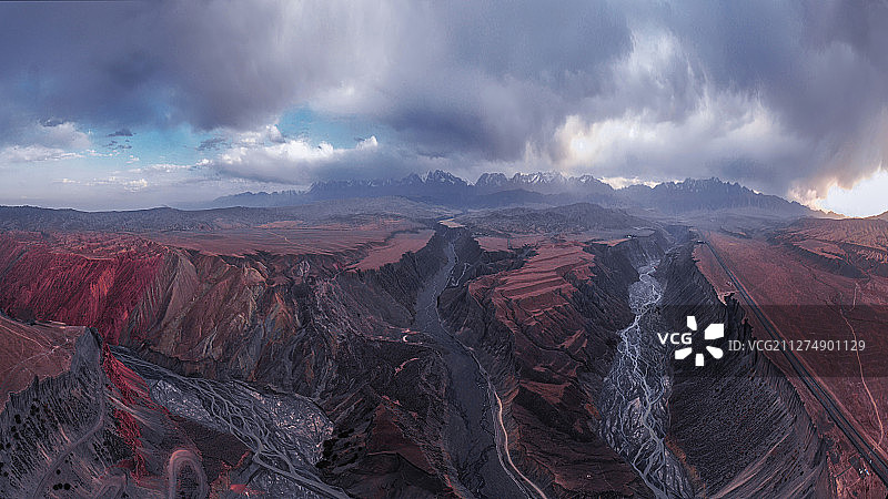 安集海大峡谷的日落图片素材