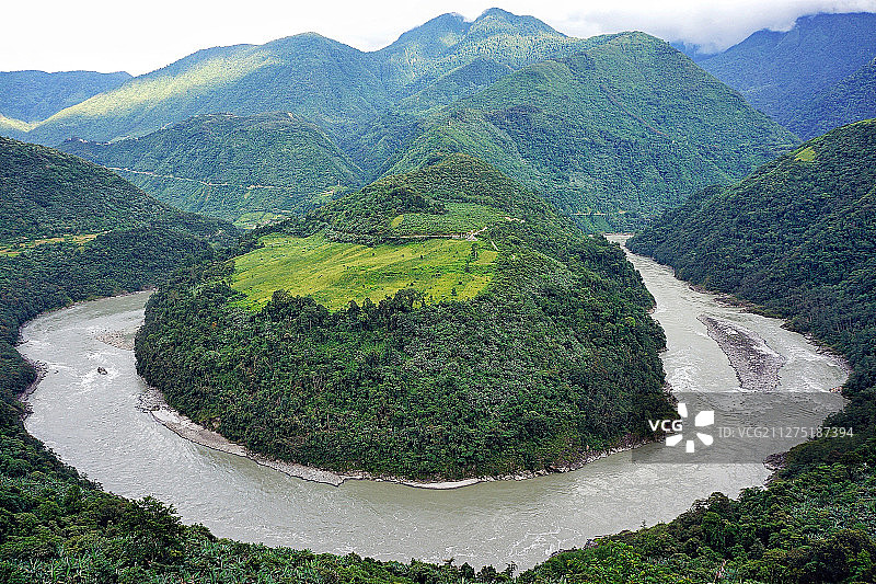 墨脱果果塘大拐弯图片素材