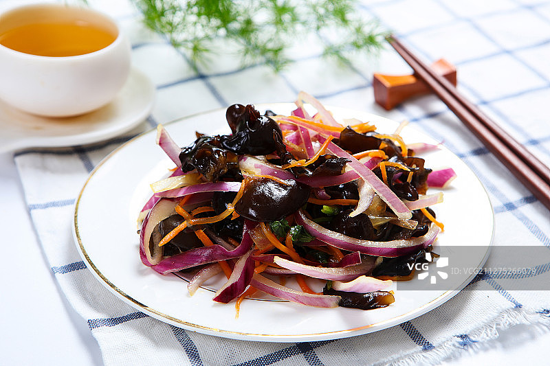 美味凉菜木耳拌洋葱图片素材