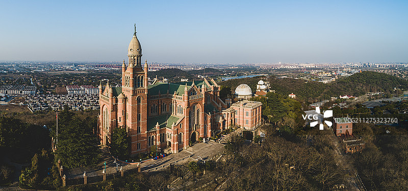 上海松江佘山国家森林公园天主教堂天文台航拍全景图片素材