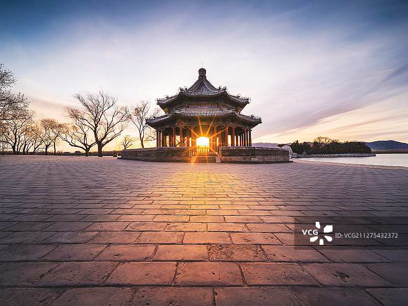 颐和园廓如亭金光图片素材