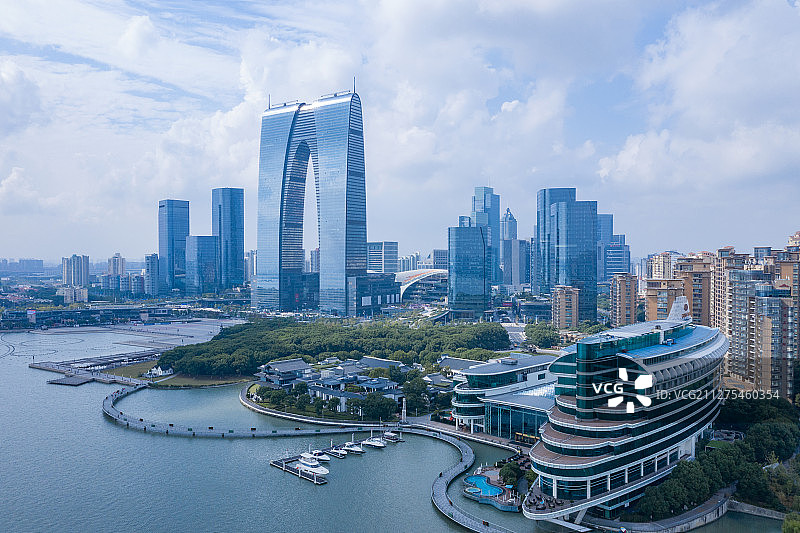 航拍现代城市滨水CBD风光图片素材