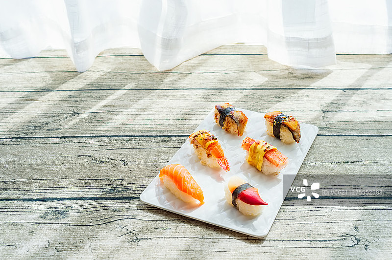 日式寿司拼盘图片素材