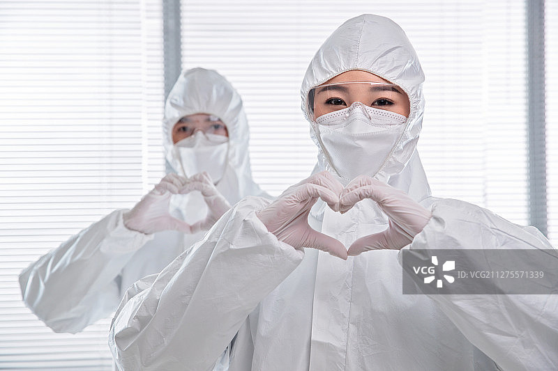 穿防护服的医疗团队图片素材