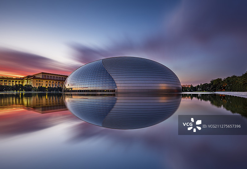 国家大剧院倒影图片素材