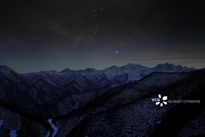 星空与山图片素材