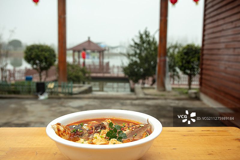 花鲢鱼头豆腐煲图片素材