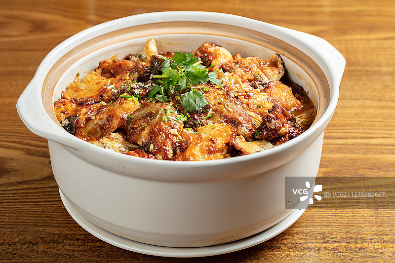 啫啫鱼煲图片素材