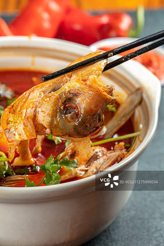 香辣鱼头煲奎湖漂鱼图片素材