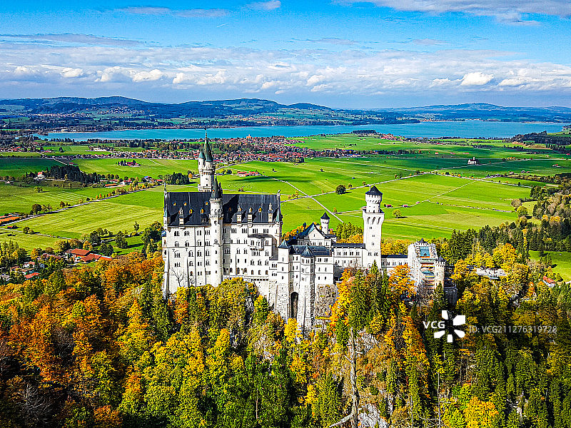 秋日新天鹅堡风光图片素材