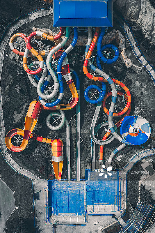 重庆游乐园色彩形状欢乐游玩航拍娱乐设施图片素材