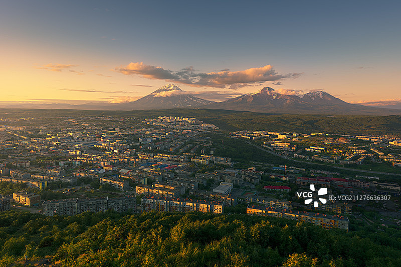 俄罗斯堪察加半岛彼得罗巴甫洛夫斯克城市风景图片素材