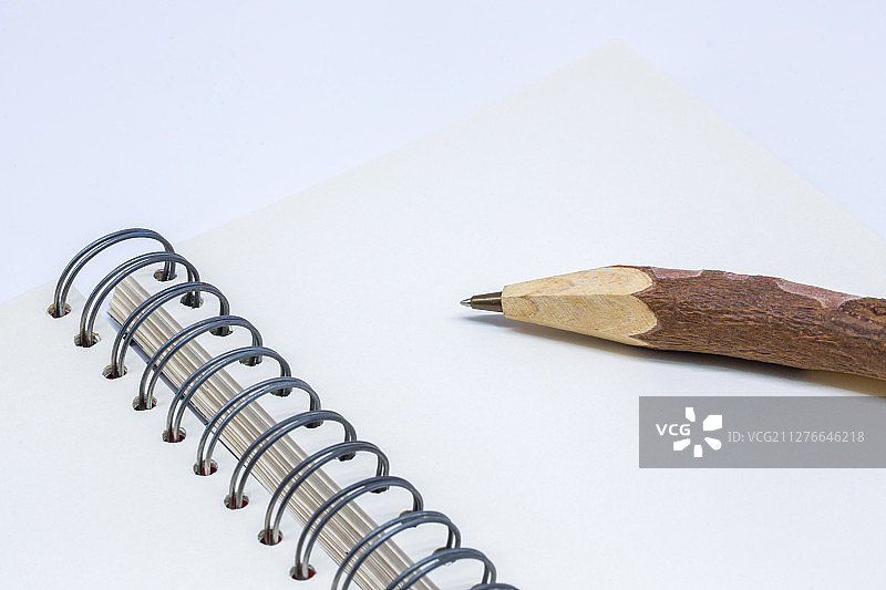 笔记本与笔图片素材