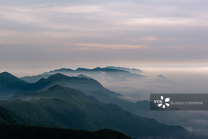 江西萍乡武功山山顶草甸云海自然风光图片素材