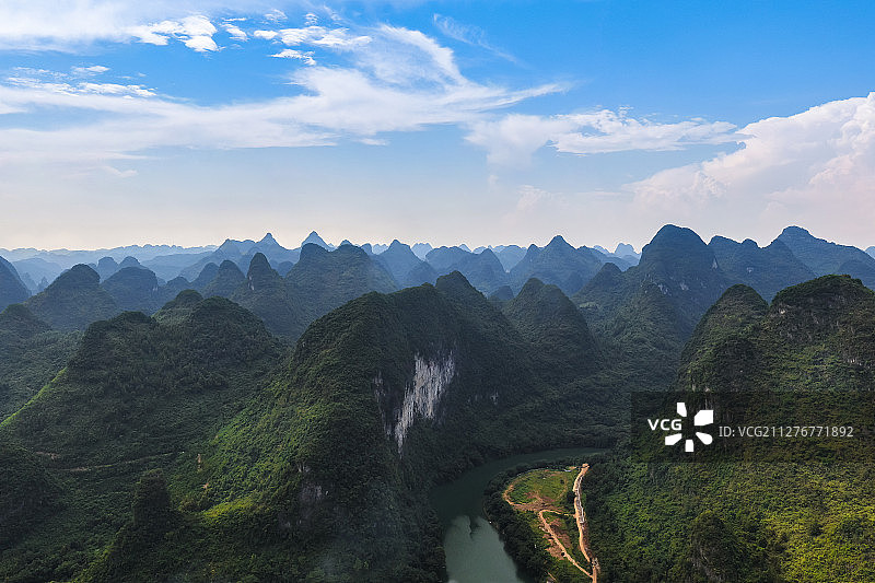 广西河池市宜州区下枧河刘三姐景区蓝天白云青山绿水图片素材