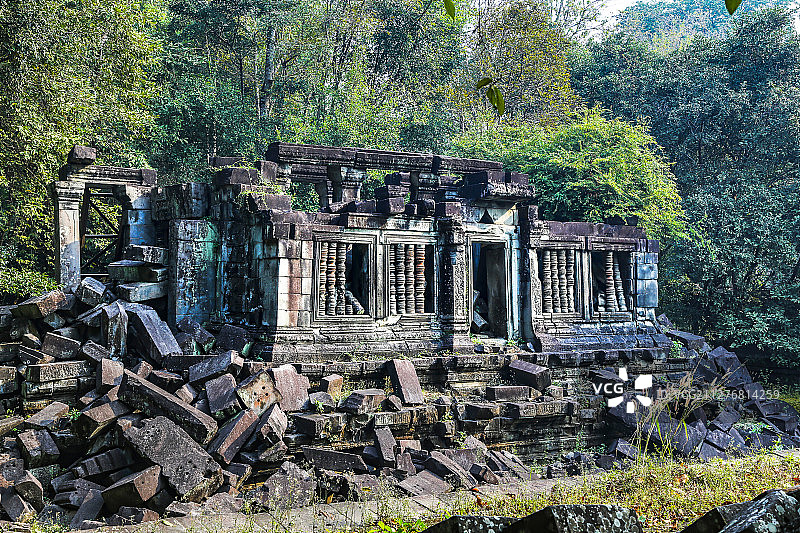 世界文化遗产柬埔寨吴哥窟崩密列遗址图片素材