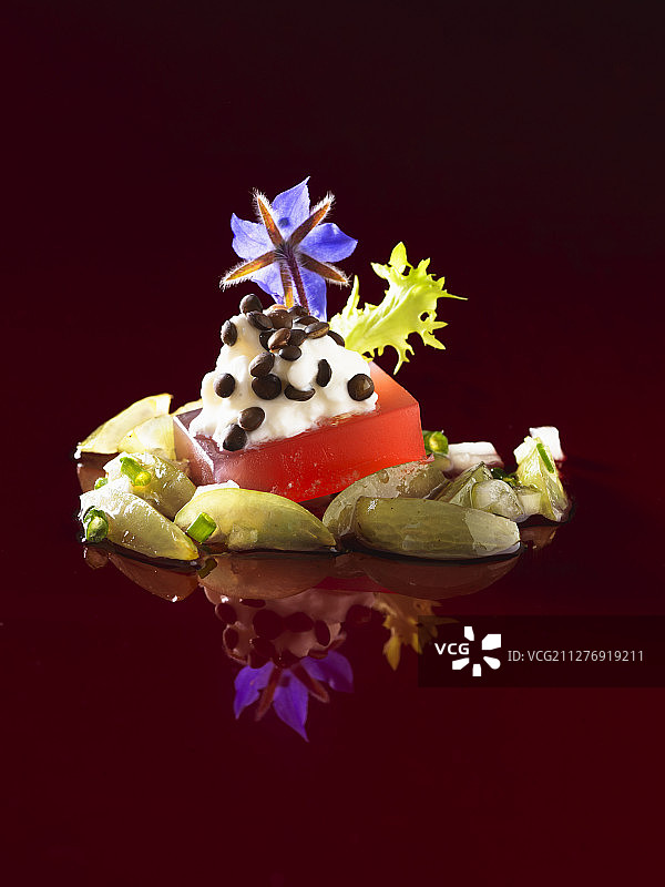 小扁豆配奶油奶酪和葡萄醋汁（分子美食）图片素材