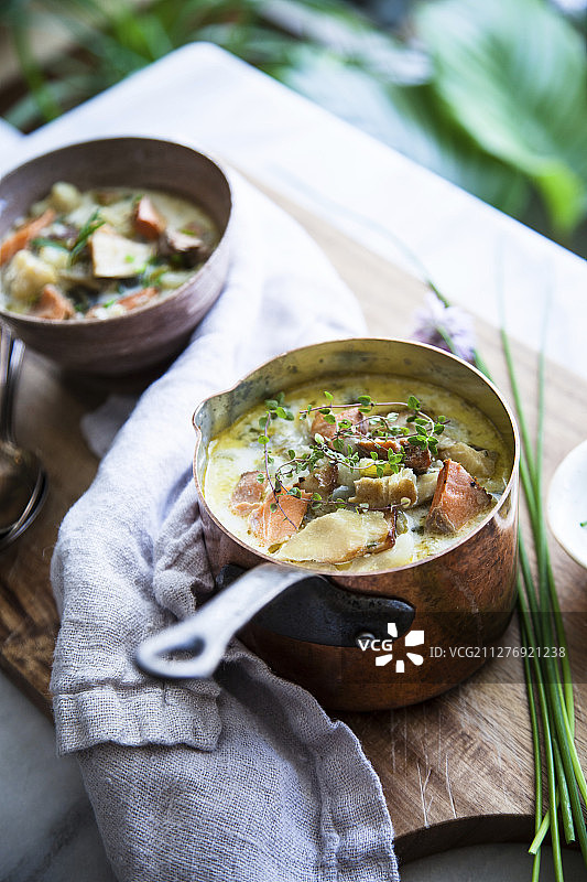 韭菜海鲜杂烩图片素材