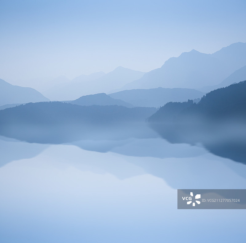 东方古典水墨丹青山水风光图片素材