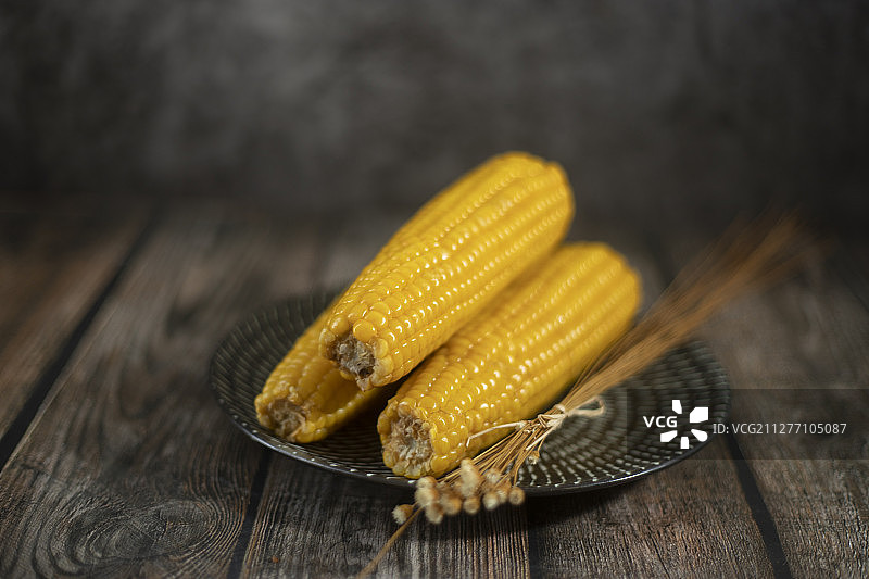 煮玉米图片素材