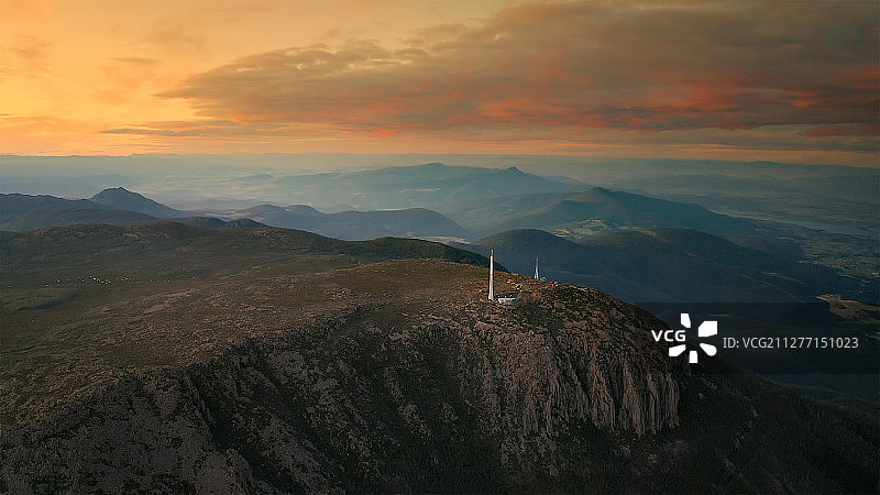 澳大利亚塔斯马尼亚-惠灵顿山顶航拍日落-壁纸图片素材