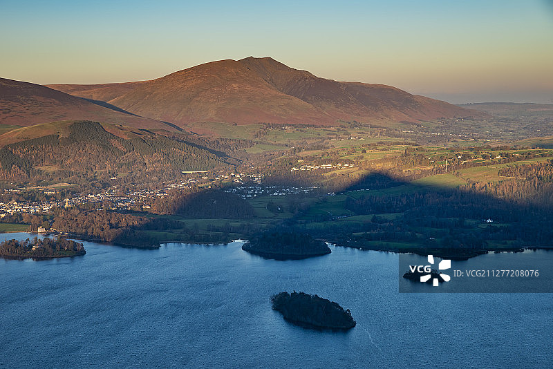 英国湖区秋日山峰壮丽景观图片素材