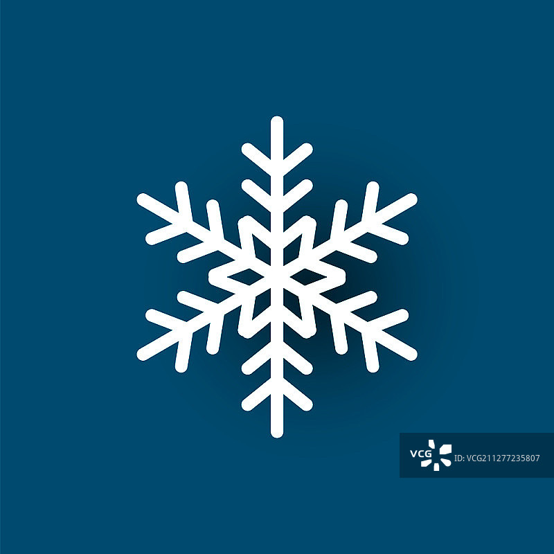 蓝色背景上孤立的雪花剪纸图标。冬季符号，圣诞节雪花新年和圣诞节标志，冰冻水晶冰冻元素，矢量纸张对象。图片素材