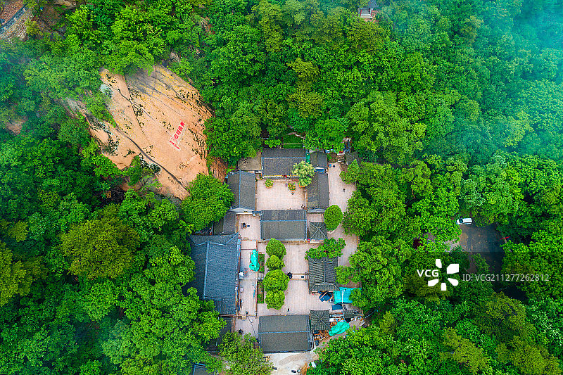 航拍鞍山市千山祖越寺图片素材