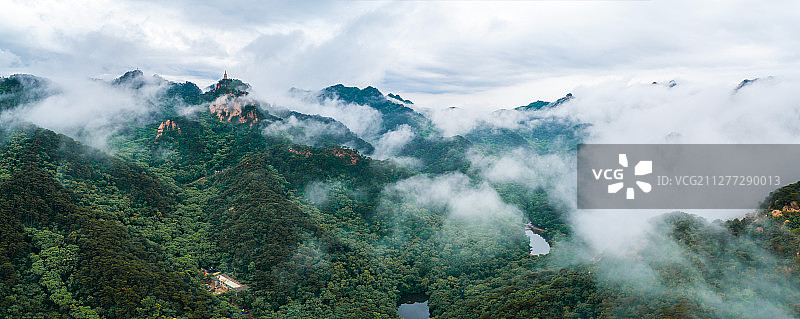 辽宁鞍山千山雨后云海风光图片素材