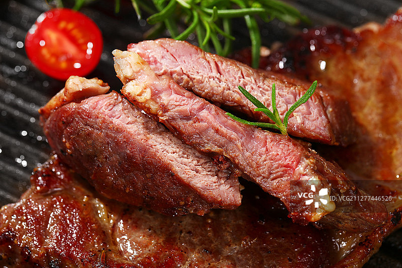 切开的牛排图片素材